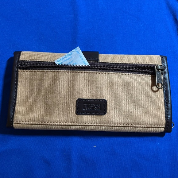 Wallet / Clutch - Picture 3 of 5